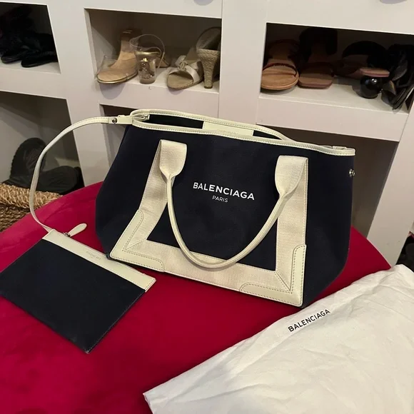 Balenciaga Small Navy Cabas Tote. - Picture 2 of 11